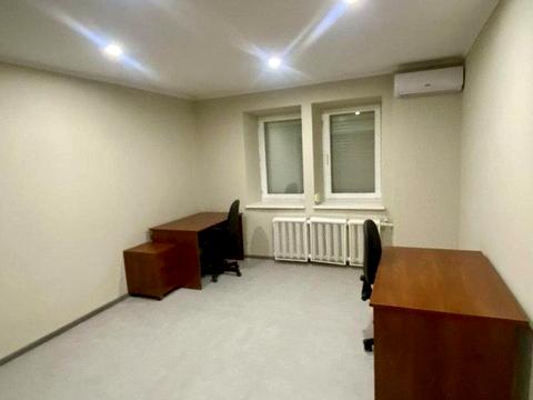 комерційна за адресою Відпочинку вул., 12