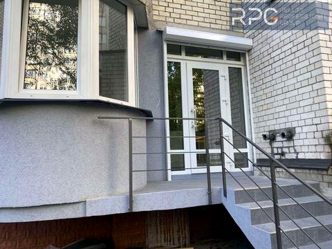 комерційна за адресою Відпочинку вул., 12