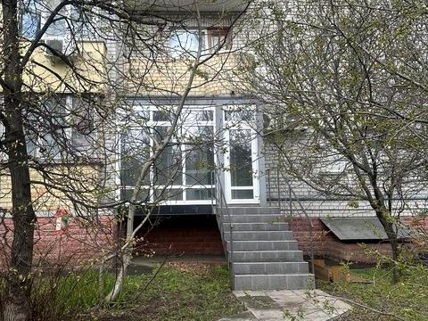 комерційна за адресою Відпочинку вул., 12