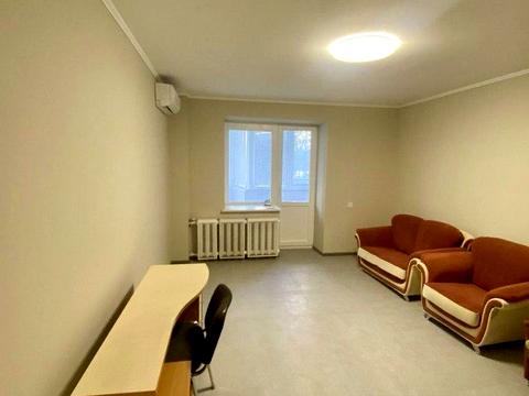 комерційна за адресою Відпочинку вул., 12