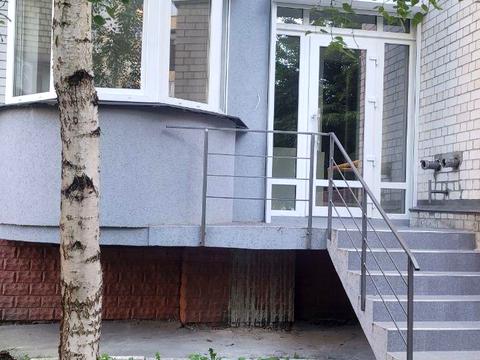 комерційна за адресою Відпочинку вул., 12