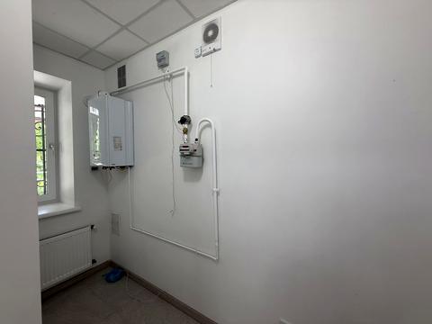 комерційна за адресою Куліша бульв., 6