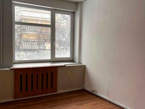 комерційна за адресою Дмитрівська вул., 18/24