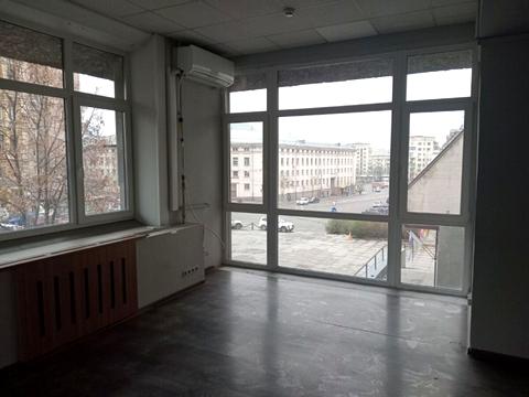 комерційна за адресою Дмитрівська вул., 18/24