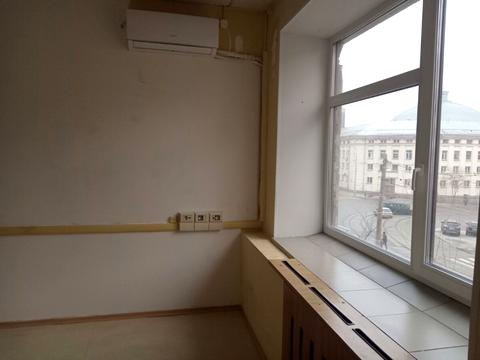 комерційна за адресою Дмитрівська вул., 18/24