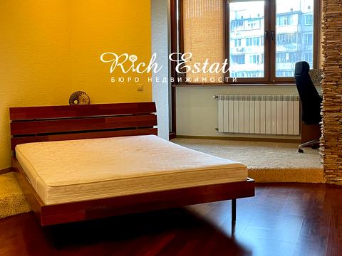 квартира за адресою Голосіївський просп. (40-річчя Жовтня), 68