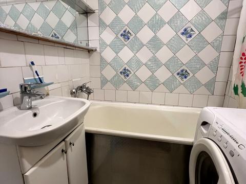 квартира за адресою Наукова вул., 33