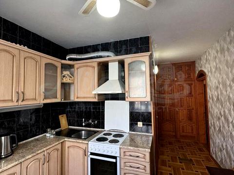 квартира за адресою Анни Ахматової вул., 21