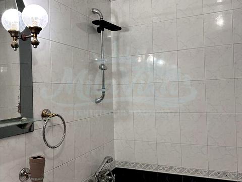 квартира за адресою Анни Ахматової вул., 21