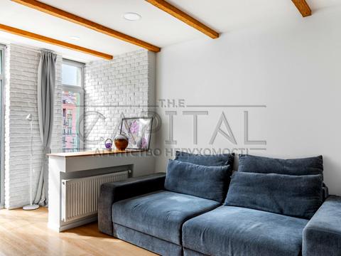 квартира за адресою Регенераторна вул., 4 к4