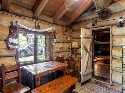 будинок за адресою Лугова