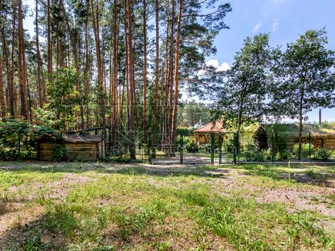 будинок за адресою Лугова