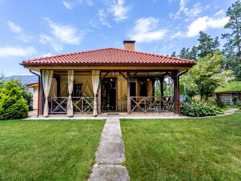 будинок за адресою Лугова