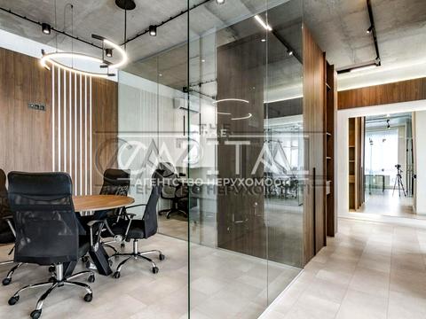 комерційна за адресою Центральна вул., 21-Б