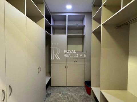 коммерческая по адресу Кловский спуск, 7a