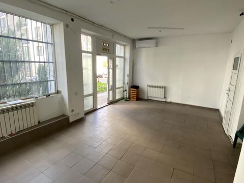 комерційна за адресою Роксоляни вул., 56