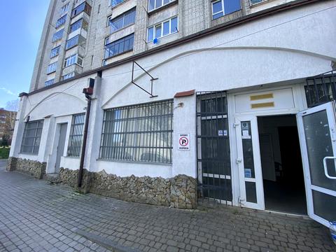 комерційна за адресою Роксоляни вул., 56