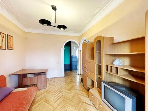 квартира за адресою Леоніда Каденюка просп. (Юрія Гагаріна), 6