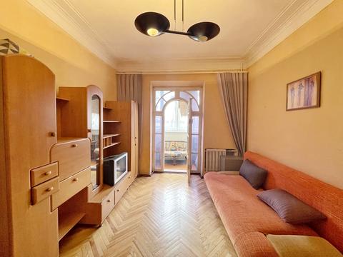 квартира за адресою Леоніда Каденюка просп. (Юрія Гагаріна), 6