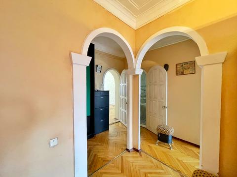 квартира за адресою Леоніда Каденюка просп. (Юрія Гагаріна), 6