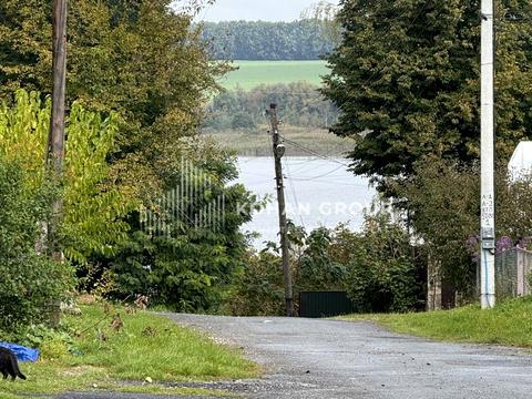 будинок за адресою с. Пирогівці, комарова, 22