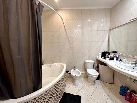 квартира за адресою Літературна вул., 12а, к.1