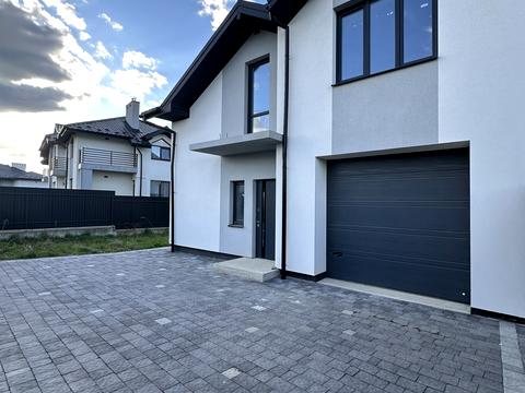 будинок за адресою Петра Сагайдачного вул.