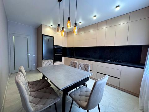 квартира за адресою Повітряна вул., 78