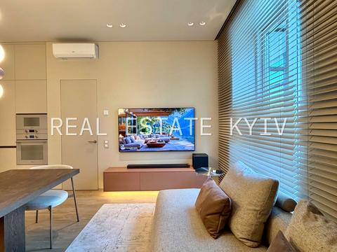 квартира за адресою Андрія Верхогляда вул. (Михайла Драгомирова), 15-А