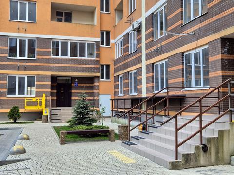 квартира за адресою Захисників України вул. (1-го Травня), 42-Б