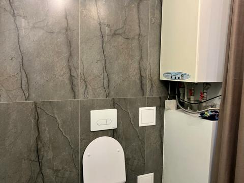 комерційна за адресою Миколи Ващука вул. (Квятека), 20б