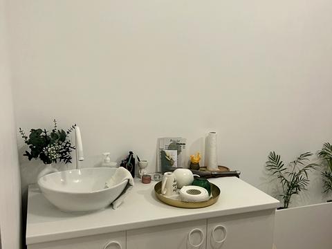 комерційна за адресою Миколи Ващука вул. (Квятека), 20б