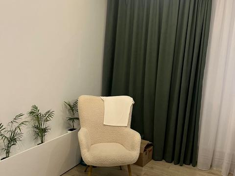 комерційна за адресою Миколи Ващука вул. (Квятека), 20б