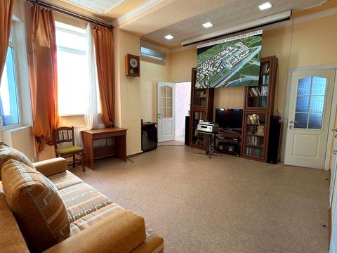 квартира за адресою Театральна вул., 5
