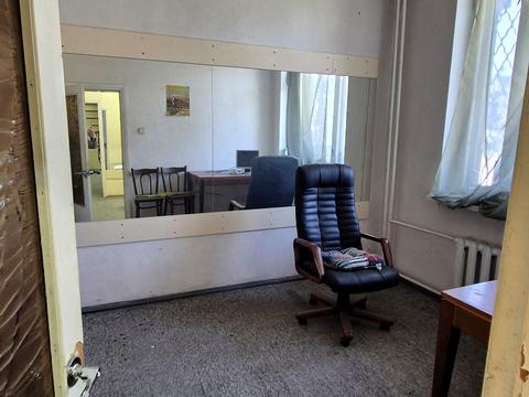 комерційна за адресою Парусна вул. (Героїв Сталінграду), 2