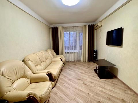 квартира за адресою Академіка Александрова вул., 5