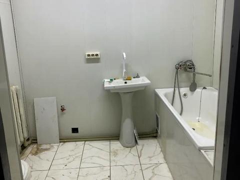 1863200695407677