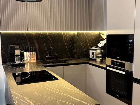 квартира за адресою Андрія Верхогляда вул. (Михайла Драгомирова), 12