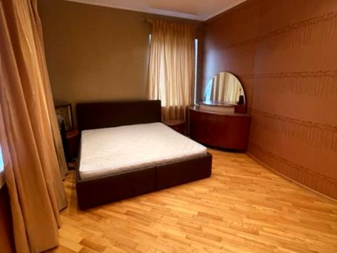 квартира за адресою Небесної Сотні вул., 38