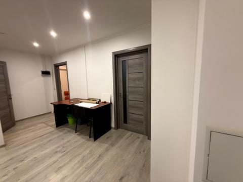 комерційна за адресою Минайська вул., 111