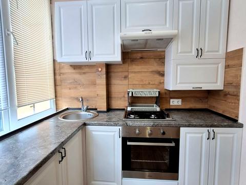 квартира за адресою Братська вул., 12