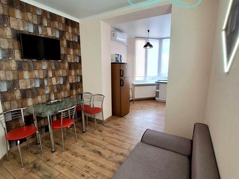 квартира за адресою Братська вул., 12