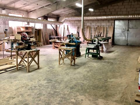 комерційна за адресою Соборна вул. (Леніна), 2