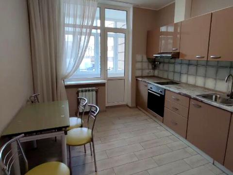 квартира за адресою Авіаконструктора Ігоря Сікорського вул. (Танкова), 4-Б