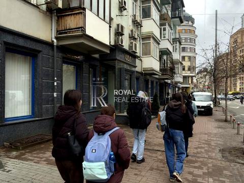 комерційна за адресою Київ, Саксаганського вул., 42