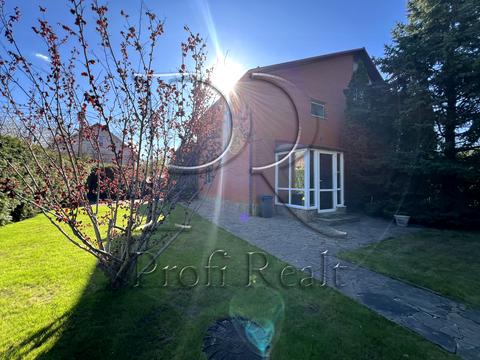 будинок за адресою Дніпровська вулиця