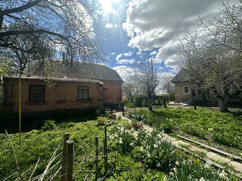 будинок за адресою с. Малі Коровинці, Вишнева, 20