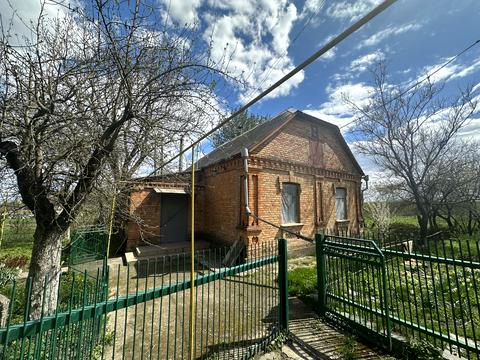 будинок за адресою с. Малі Коровинці, Вишнева, 20