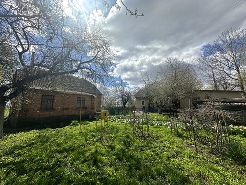 будинок за адресою с. Малі Коровинці, Вишнева, 20