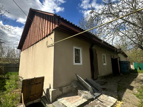 будинок за адресою с. Малі Коровинці, Вишнева, 20